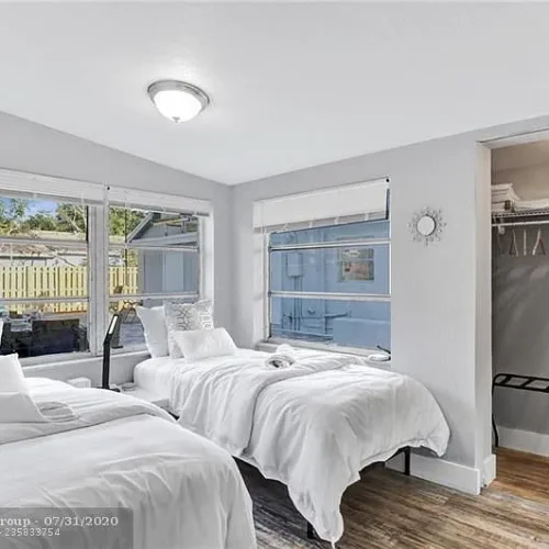 Jewish Recovery Center - bedroom with 2 beds