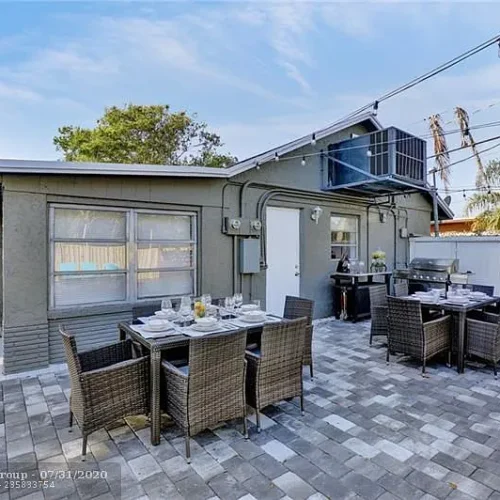 Jewish Recovery Center - outdoor dining