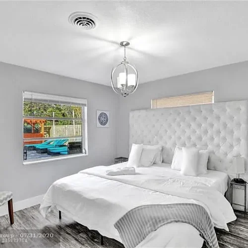 Jewish Recovery Center - bedroom with 1 bed